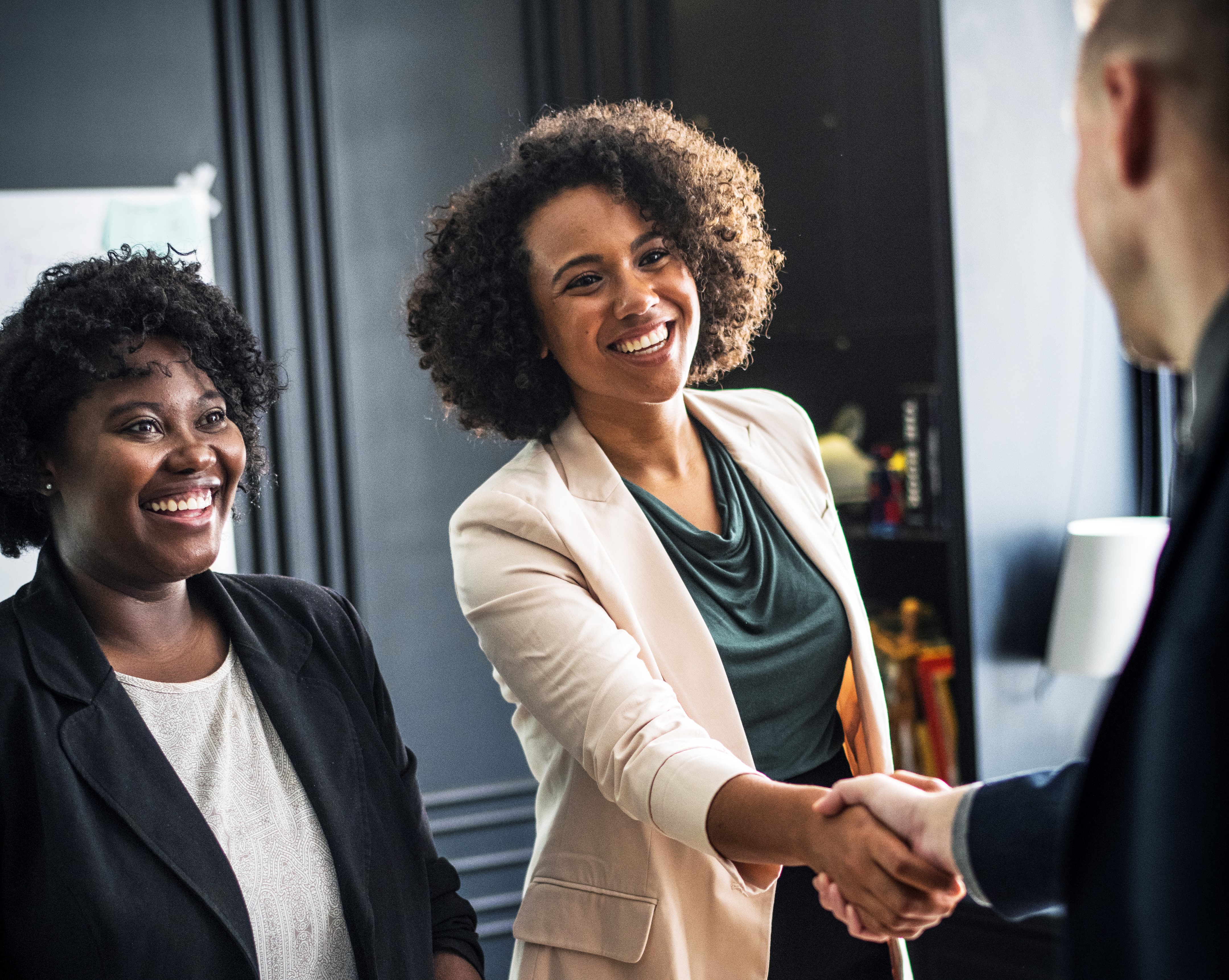 business-partners-shaking-hands-agreement2