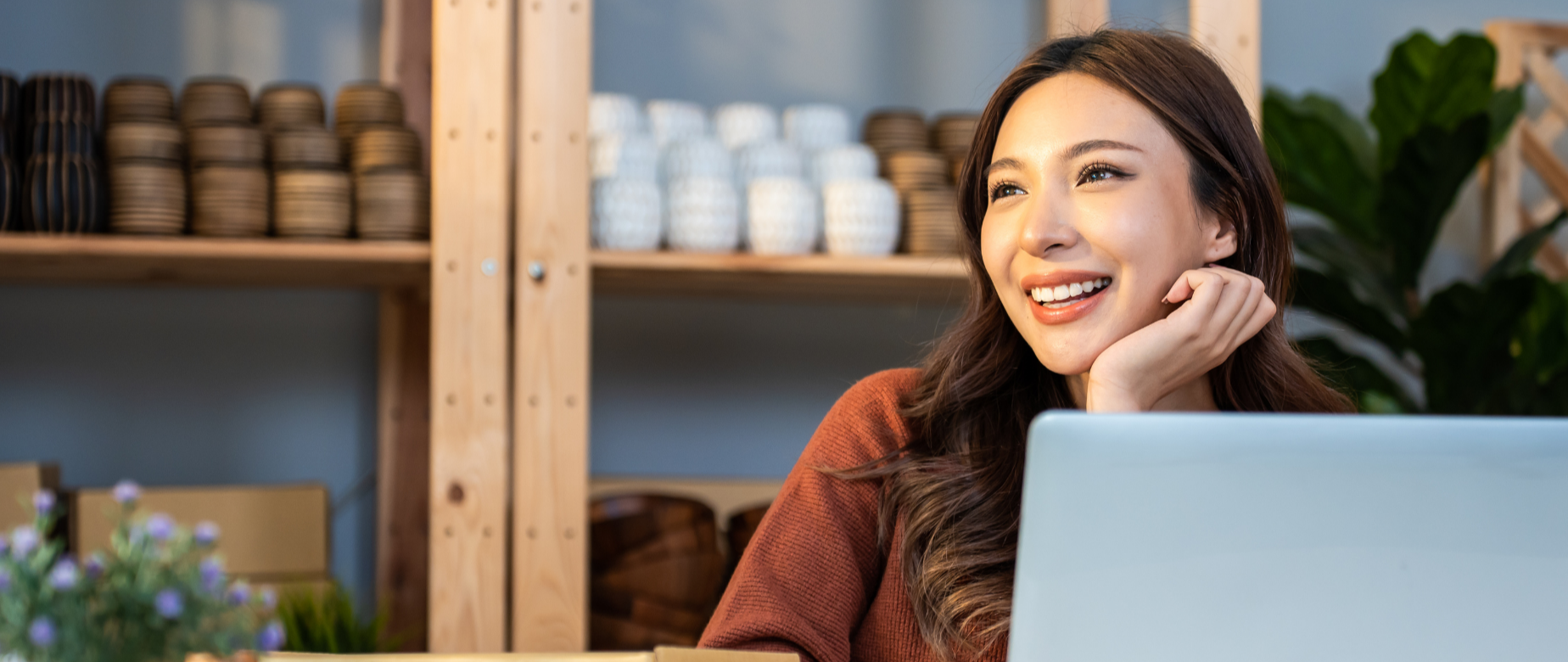 Business women on laptop